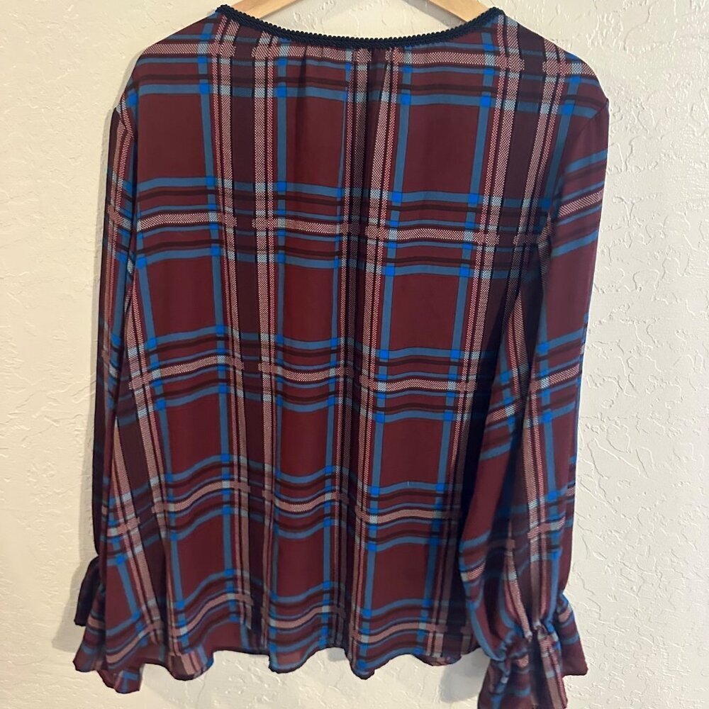 Y Zac & Rachel Plus Size Plaid Bell Sleeved Blouse - Picture 11 of 11